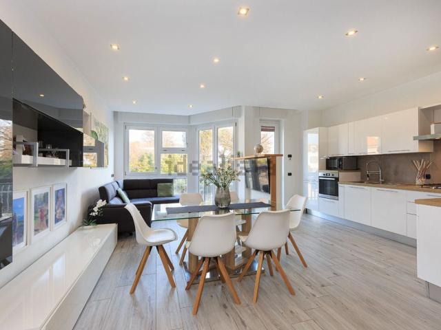 Appartamento in affitto di 123 m² in Via Antonio Gramsci, 26