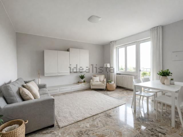 Appartamento in affitto di 123 m² in Via Tommaso Gulli, 54