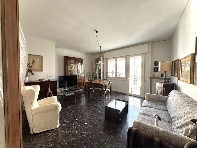 Appartamento in affitto di 124 m² in Via Giovanni Verga