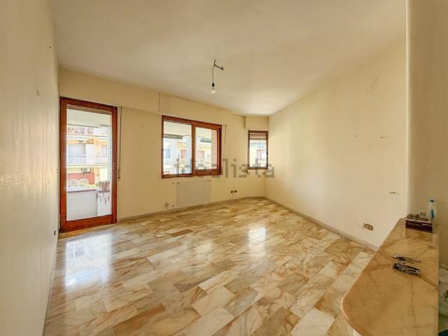 Appartamento in affitto di 124 m² in Via Francesco Petrarca, 31
