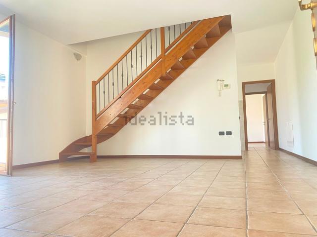 Appartamento in affitto di 124 m² in Via Scerè, 7