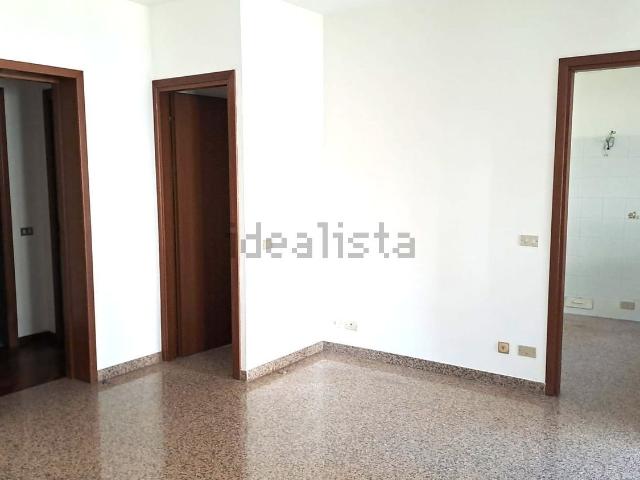 Appartamento in affitto di 125 m² in Via Colombo