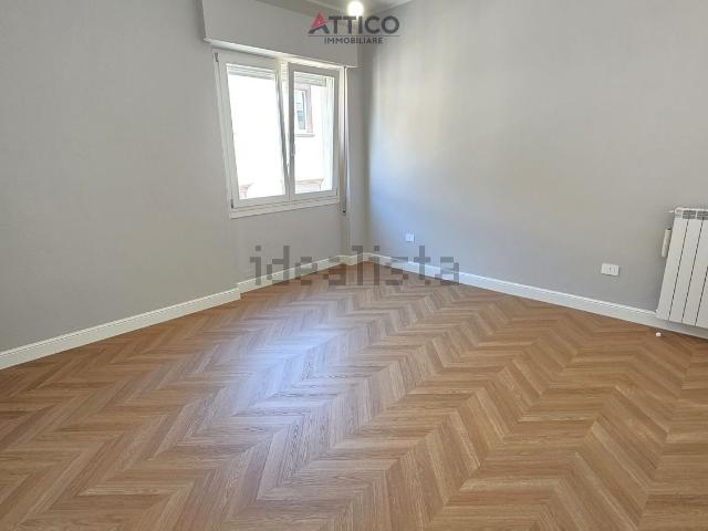 Appartamento in affitto di 125 m² in Via Cavour, 88