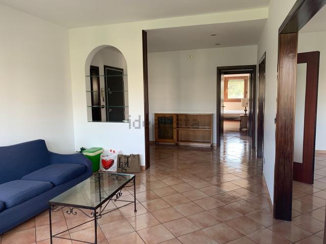 Appartamento in affitto di 125 m² in Via Carlo Linati