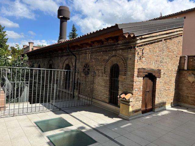 Appartamento in affitto di 125 m² in Via Altinate