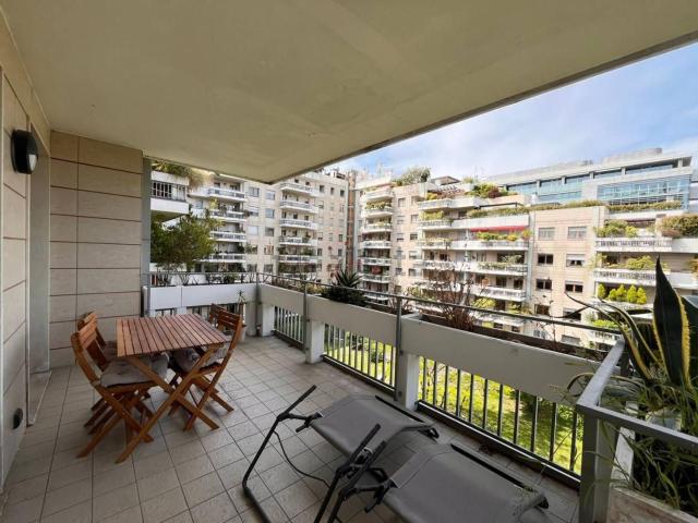 Appartamento in affitto di 125 m² in Via Giovanni Spadolini, 9