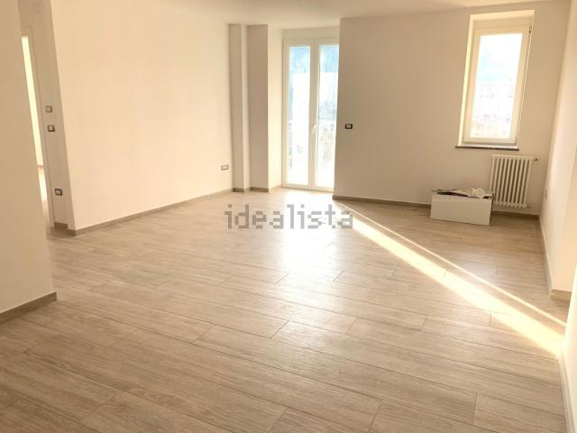 Appartamento in affitto di 125 m² in Via delle Ferriere, 16