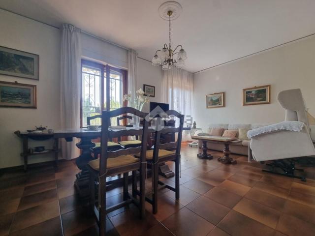 Appartamento in affitto di 125 m² in Via delle Montalve, 21