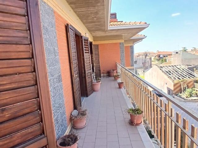 Appartamento in affitto di 125 m² in Via Marletta, 11