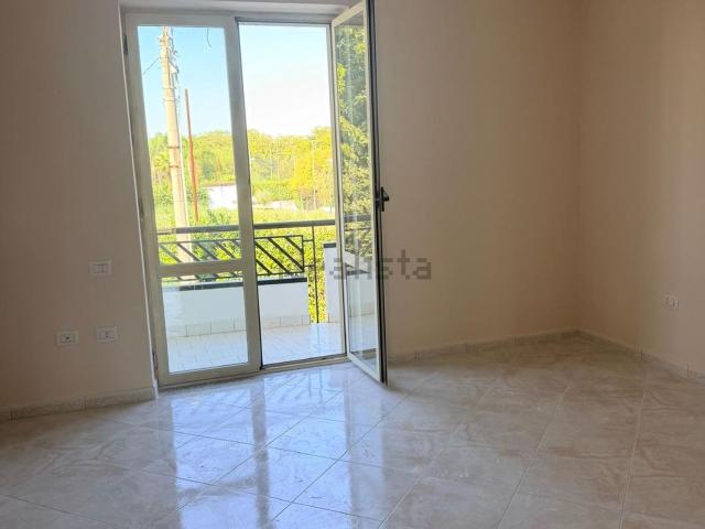 Appartamento in affitto di 125 m² in Via Nola