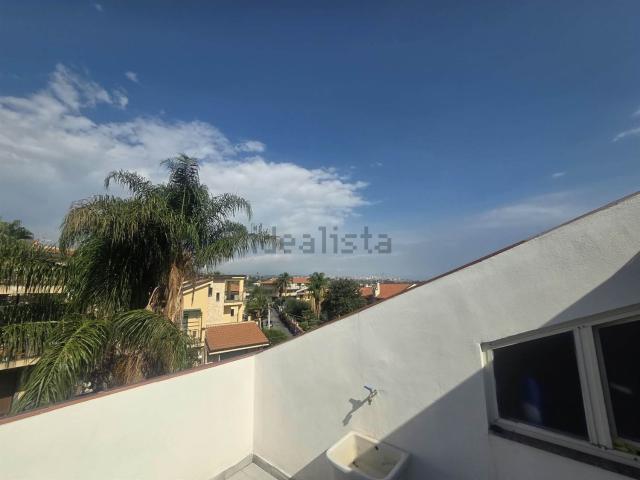Appartamento in affitto di 125 m² in Via Scalazza, 68