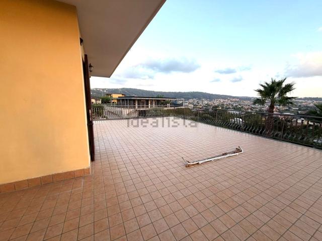 Appartamento in affitto di 125 m² in Via Trefole