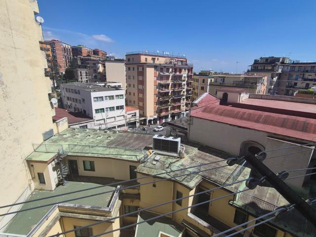 Appartamento in affitto di 125 m² in Via Ugo Niutta