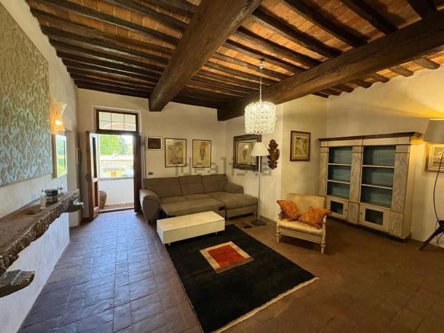 Appartamento in affitto di 125 m² in Via Valdinievole Sud