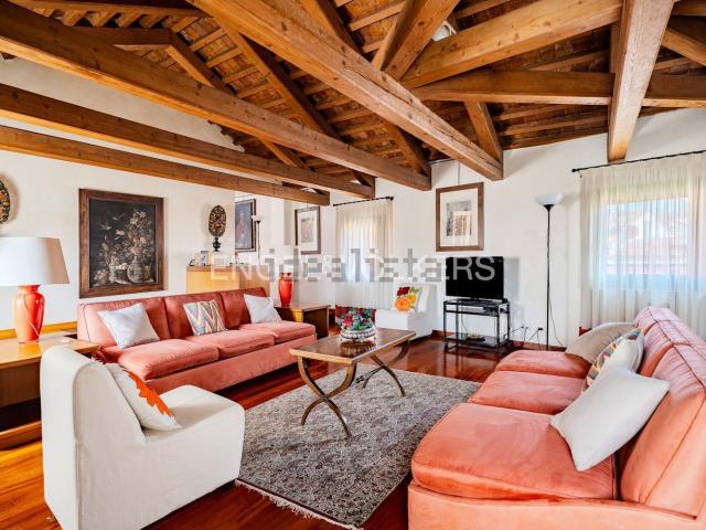 Appartamento in affitto di 125 m² in Fondamenta San Severo