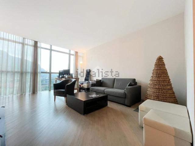 Appartamento in affitto di 125 m² in Largo Caleotto, 31