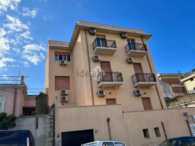 Appartamento in affitto di 126 m² in Via Cardinale Gennaro Portanova, 1
