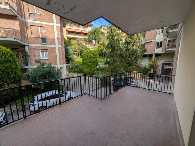 Appartamento in affitto di 126 m² in Via Ippolito Nievo