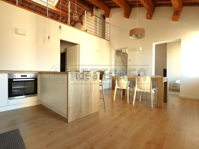 Appartamento in affitto di 126 m² in Corso Antonio Fogazzaro, 43