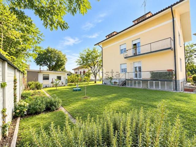 Appartamento in affitto di 127 m² in Via alla Battiloca, 12