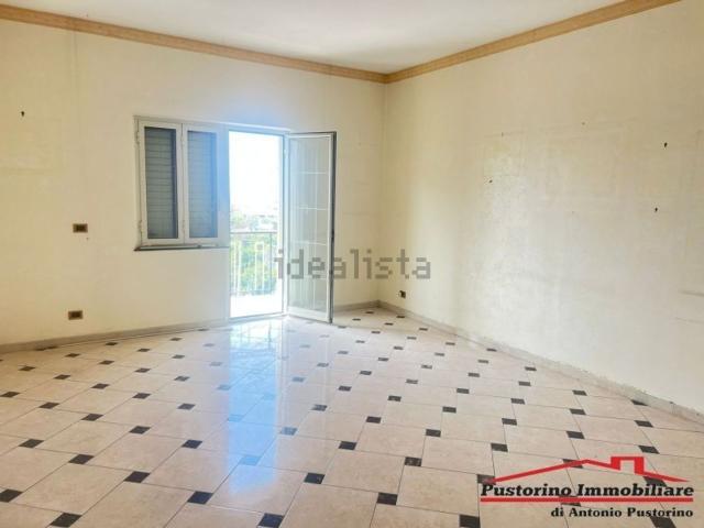 Appartamento in affitto di 127 m² in Via Saracinello