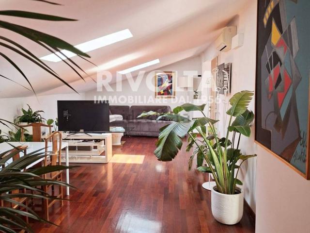 Appartamento in affitto di 128 m² in Via della Mendola