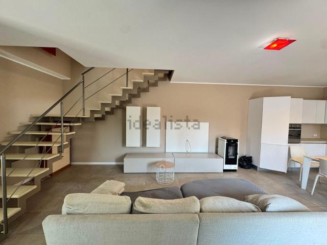 Appartamento in affitto di 128 m² in Corso Giacomo Matteotti, 11