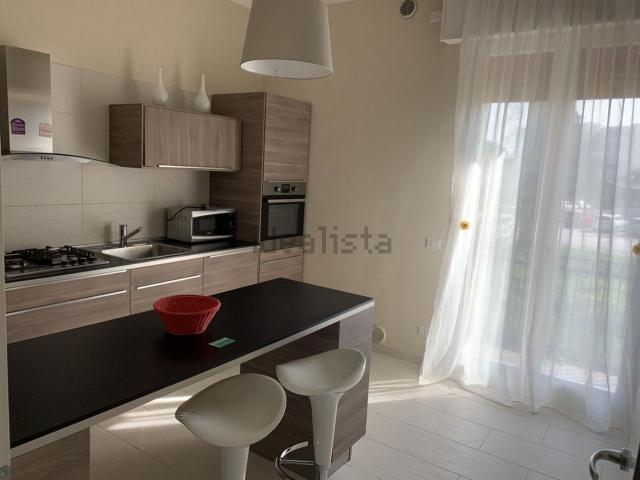 Appartamento in affitto di 129 m² in Via E. Bernardi