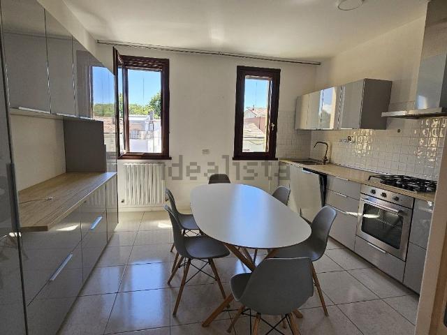 Appartamento in affitto di 130 m²