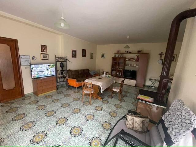 Appartamento in affitto di 130 m² in Via Colleprata
