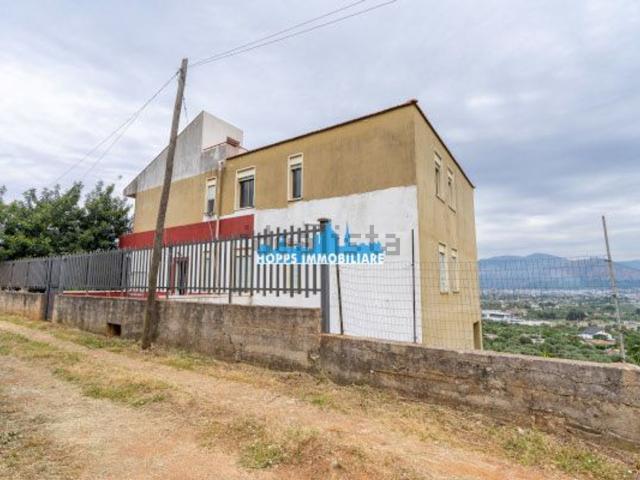 Appartamento in affitto di 130 m² in Via Costa Buffa