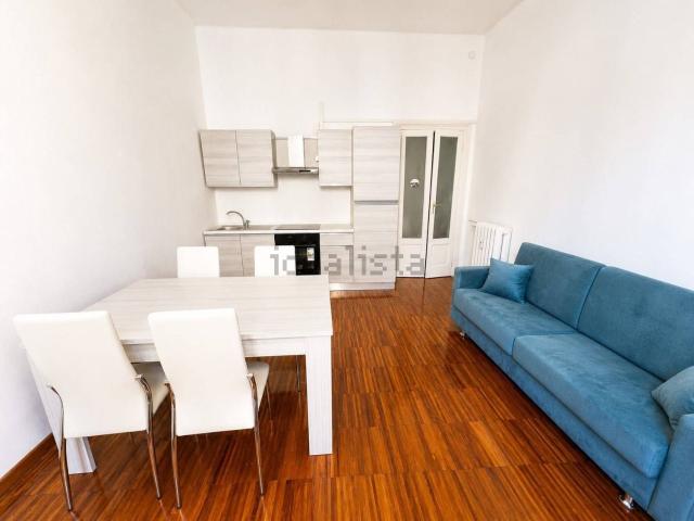 Appartamento in affitto di 130 m² in Via Camillo Benso Cavour
