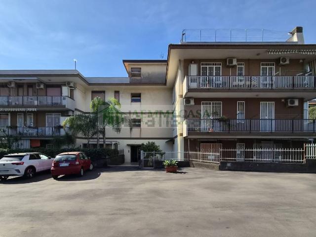 Appartamento in affitto di 130 m² in Via Carrubella, 121