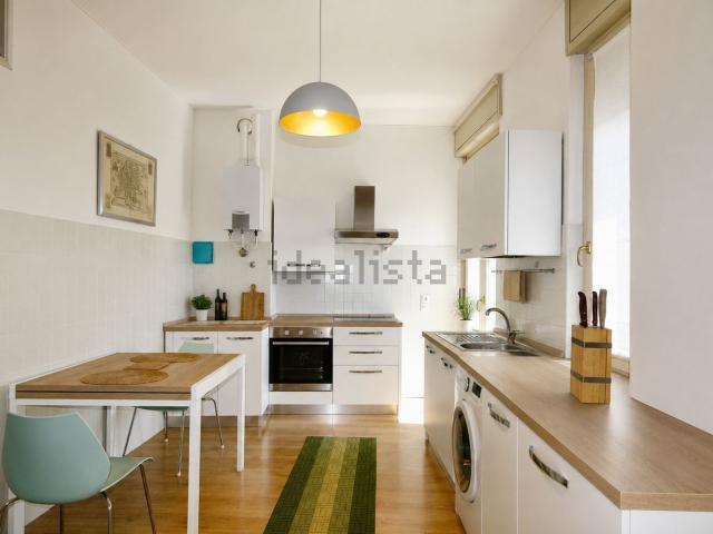 Appartamento in affitto di 130 m² in Via Cesare Battisti, 7