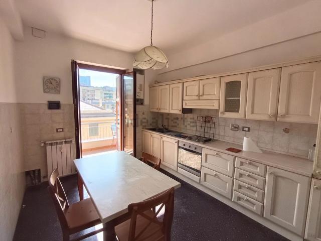 Appartamento in affitto di 130 m² in Via Chiaravagna, 22