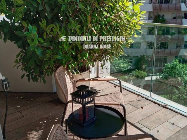 Appartamento in affitto di 130 m² in Via Ambrogio Spinola, 8
