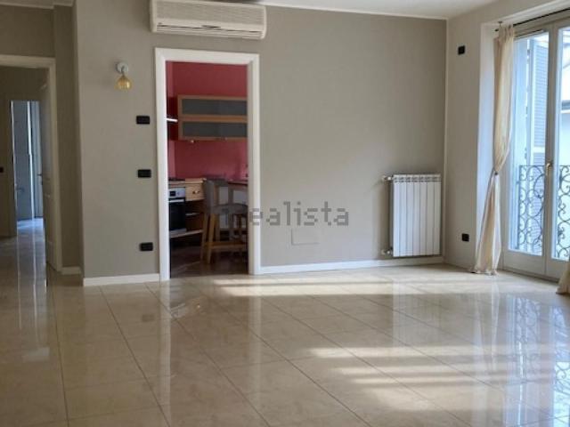 Appartamento in affitto di 130 m² in Via Alessandro Manzoni, 16