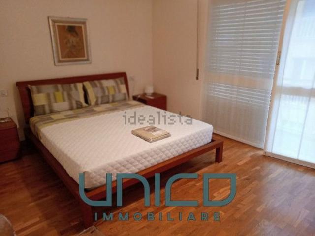 Appartamento in affitto di 130 m² in Via Aurelio Baisi, 16