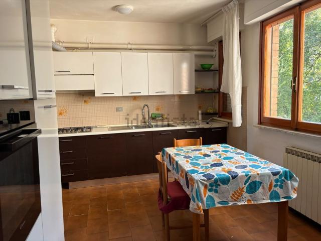 Appartamento in affitto di 130 m² in Via Gaetano Donizetti, 53