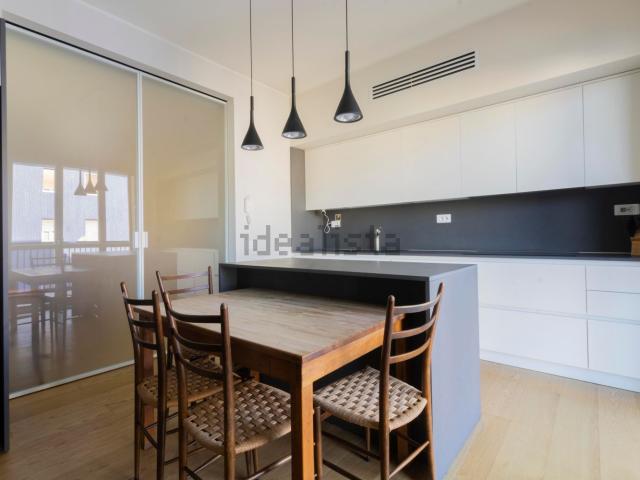 Appartamento in affitto di 130 m² in Via Giancarlo Sismondi, 61