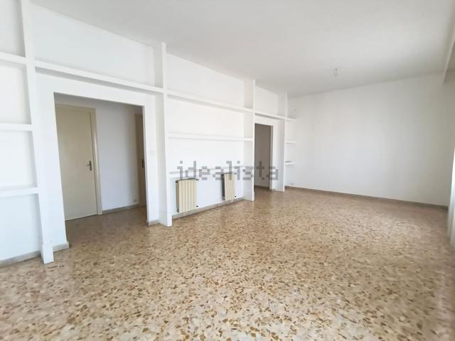 Appartamento in affitto di 130 m² in Via Guglielmo Oberdan, 166
