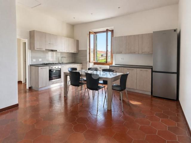 Appartamento in affitto di 130 m² in Via di Ripoli, 254