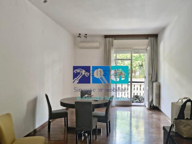 Appartamento in affitto di 130 m² in Via Francesco Angelini
