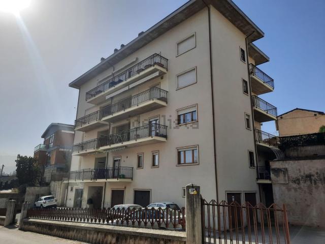 Appartamento in affitto di 130 m² in Via Francesco Paolo Tosti, 40