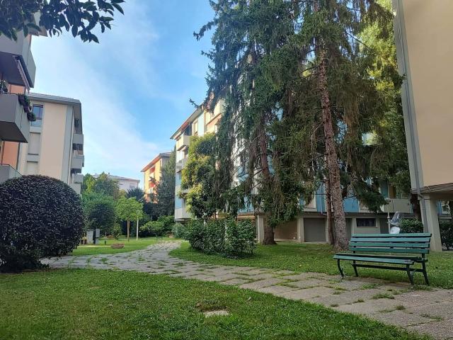 Appartamento in affitto di 130 m² in Via Ivrea, 1