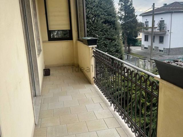 Appartamento in affitto di 130 m² in Via La Spezia
