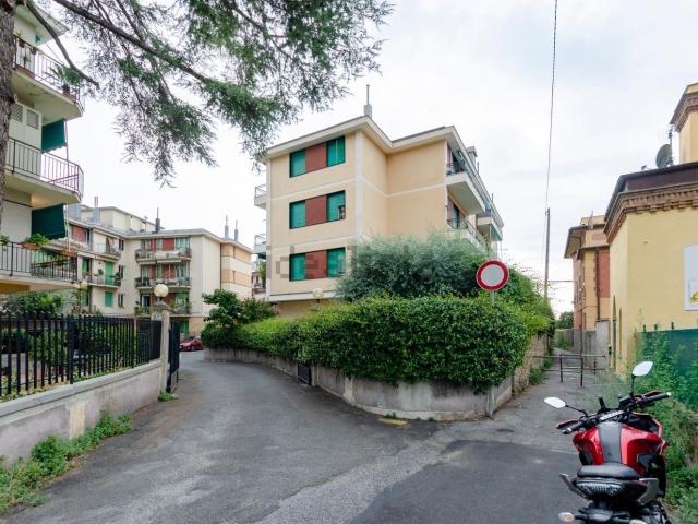 Appartamento in affitto di 130 m² in Via Montani
