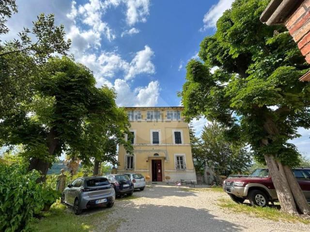 Appartamento in affitto di 130 m² in Via Madonna del Riccio, 6