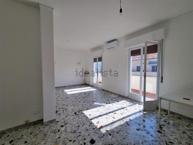 Appartamento in affitto di 130 m² in Via MARCONI