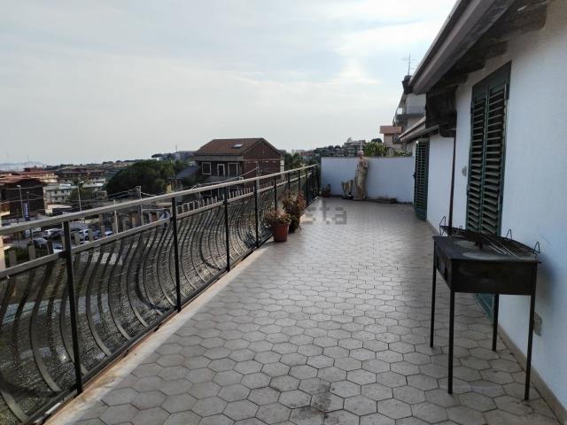 Appartamento in affitto di 130 m² in Via Maria Santissima Annunziata, 5